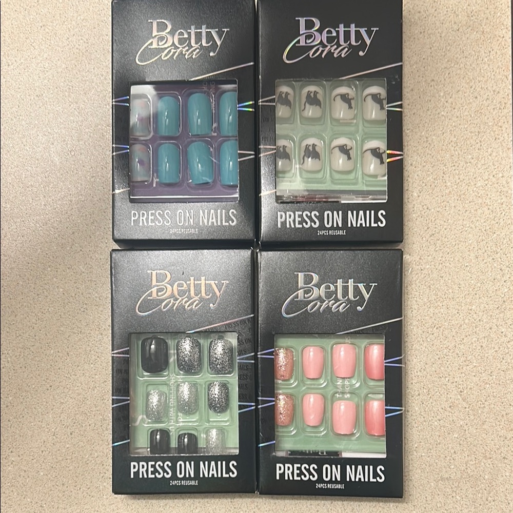 Press On Nails Set - Blue, Green, Black, Pink